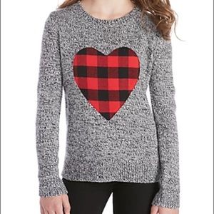 Cute girls grey sweater with tartan heart worn by actress.  Great for ❤️day